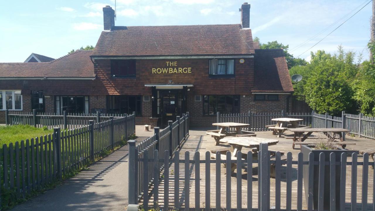 The Rowbarge Hotel Woking Exterior foto