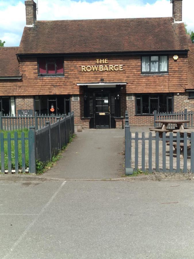 The Rowbarge Hotel Woking Exterior foto